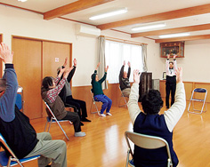 水橋金尾新の公民館での介護予防教室の様子