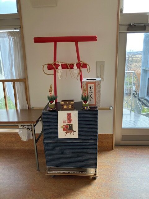 館内にお正月の彩りを飾りました 🎍