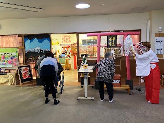 しらいわ神社で初詣