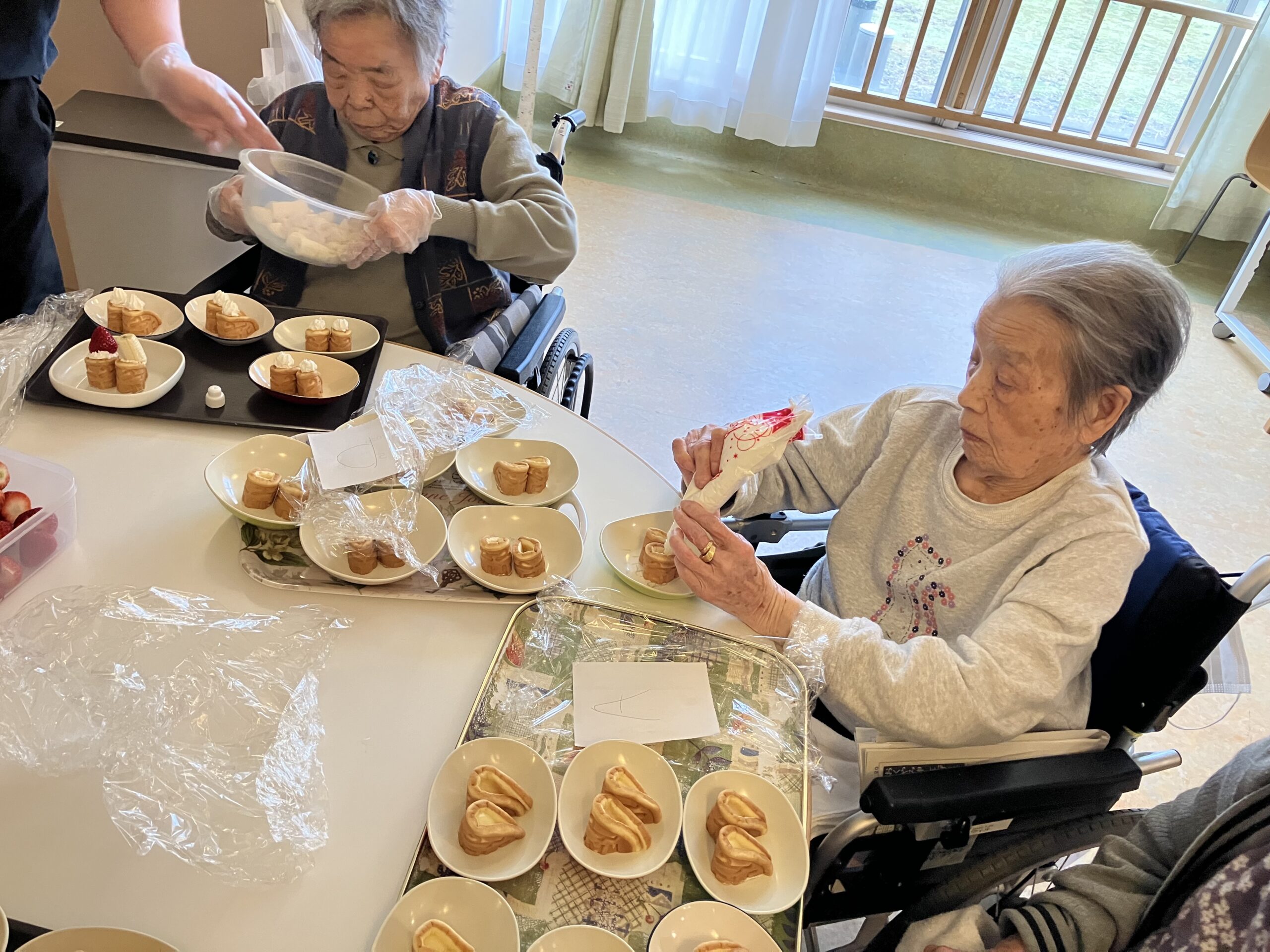 おやつ作り【こもれび1階　】